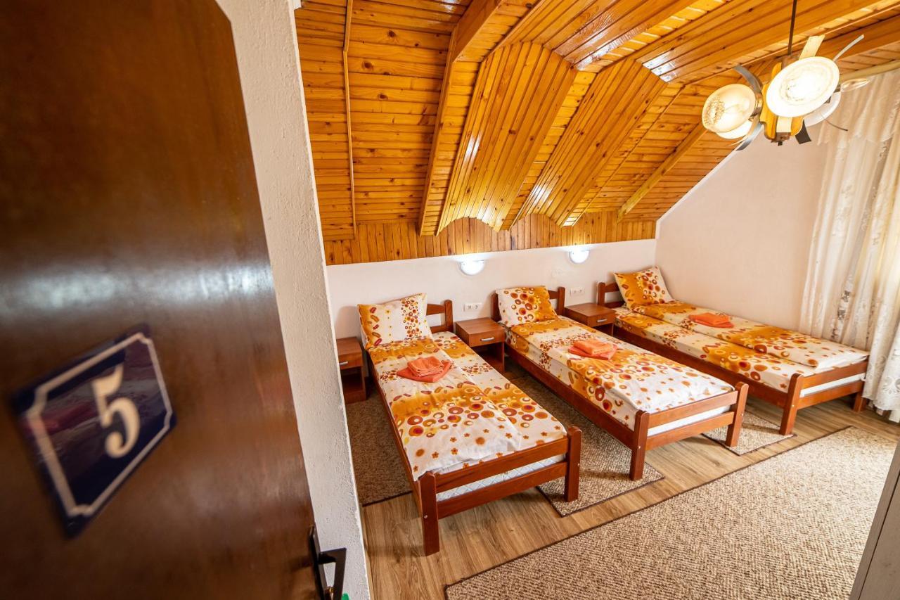 Snam Rooms&Apartment ชาเบลียค ภายนอก รูปภาพ