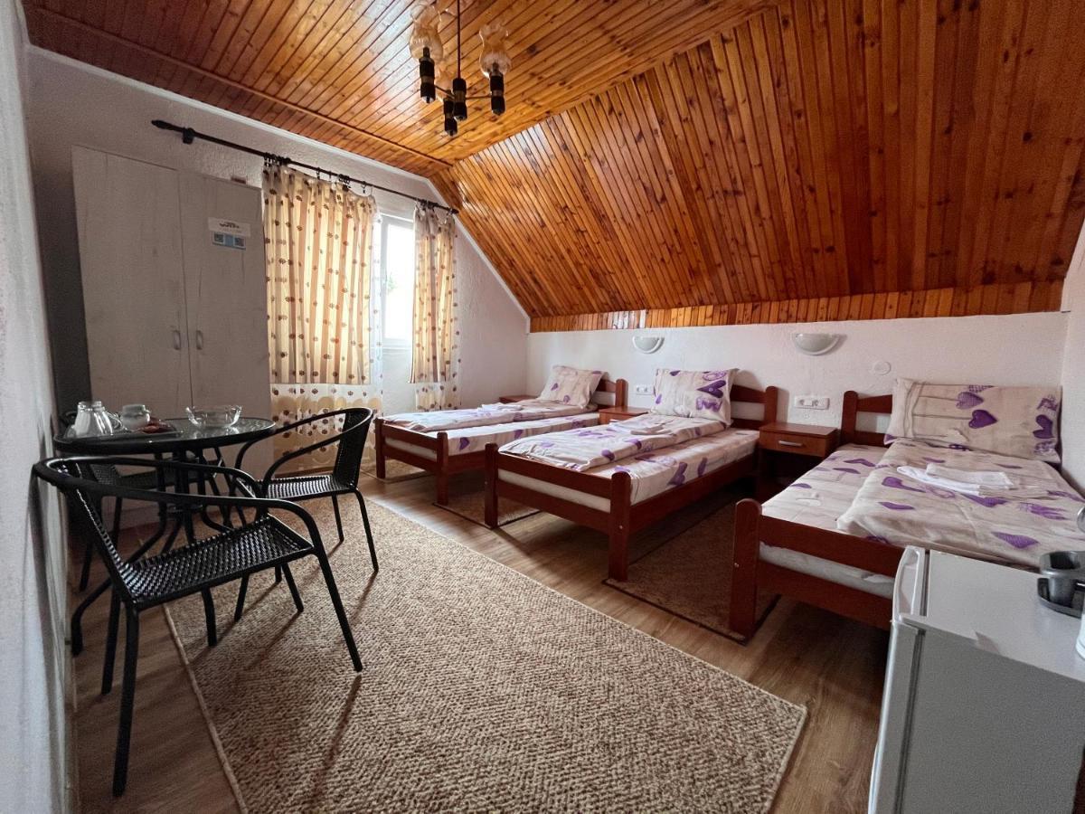 Snam Rooms&Apartment ชาเบลียค ภายนอก รูปภาพ