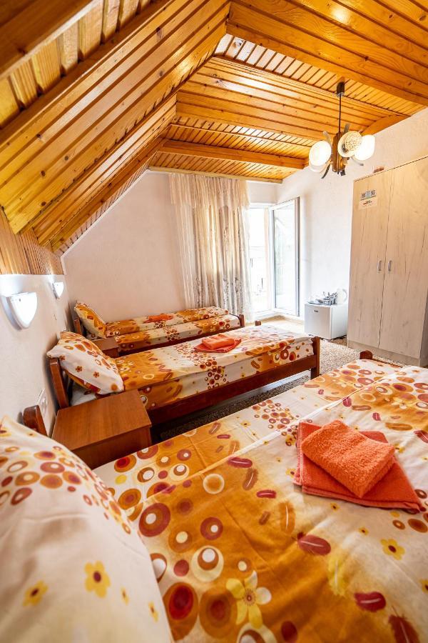 Snam Rooms&Apartment ชาเบลียค ภายนอก รูปภาพ